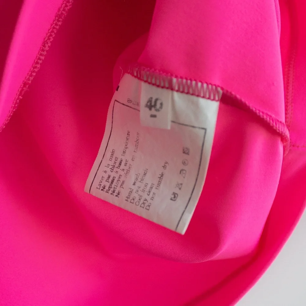 Iconic Chanel Vintage Spring 1995 Pink Black CC Logo 95P Crop Top - Picture 9 of 10